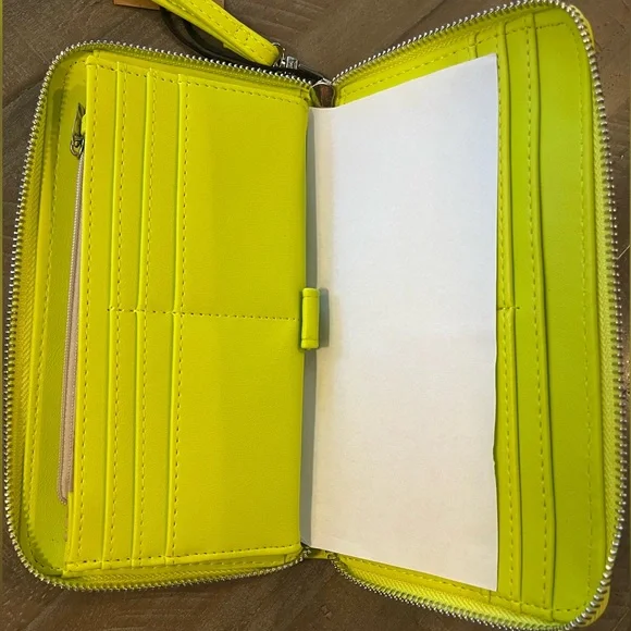 Steve Madden BZippy Lime Green Wristlet Wallet - Picture 6 of 10